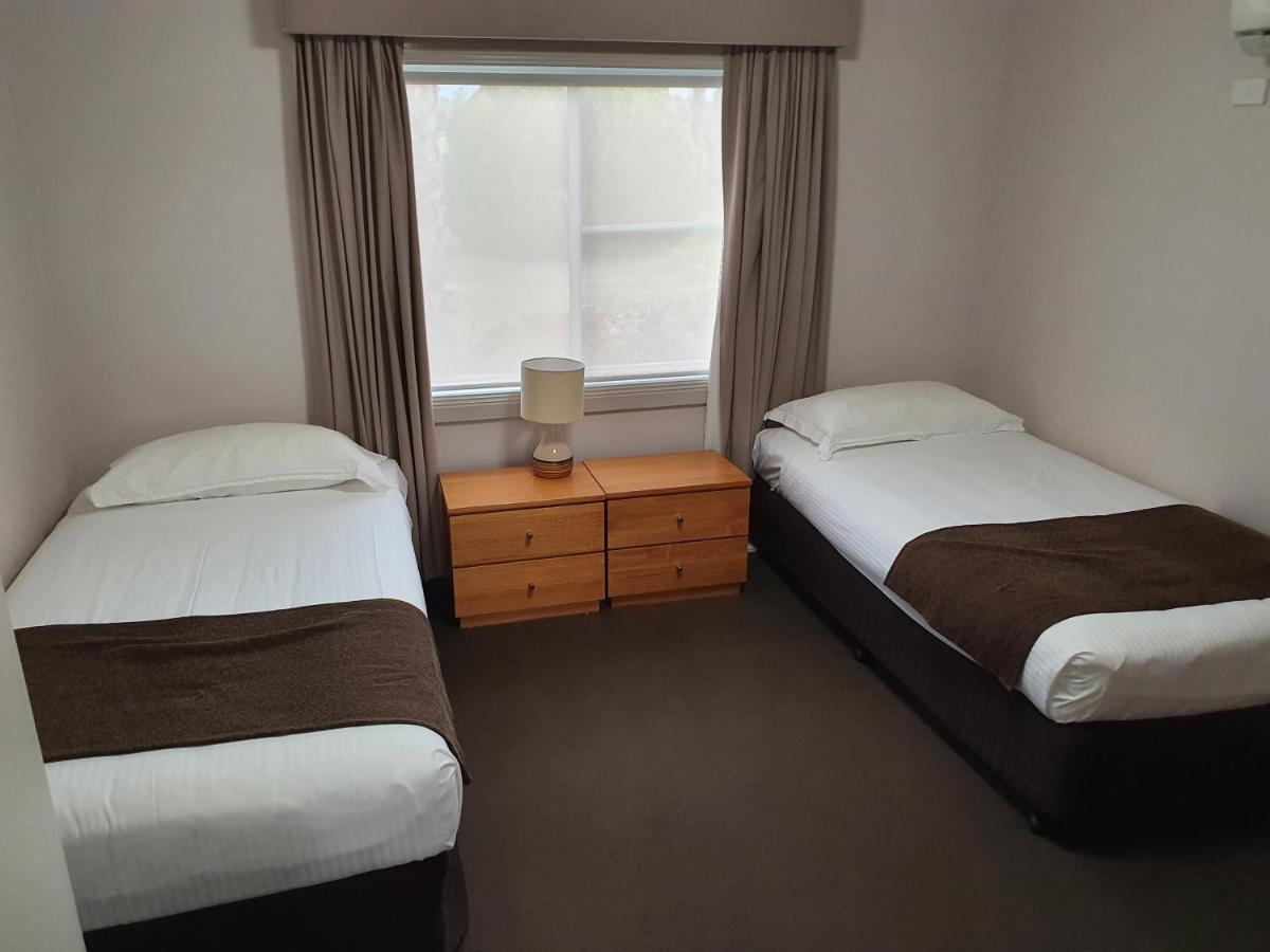 The Aston Motel Tamworth Buitenkant foto